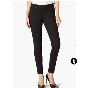Joe’s Jeans Curvy Skinny Ankle Jeans